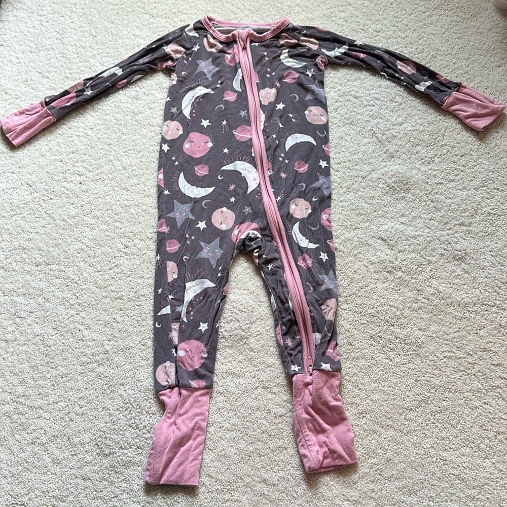 Little sleepies to the moon and back 6-12mo zippy